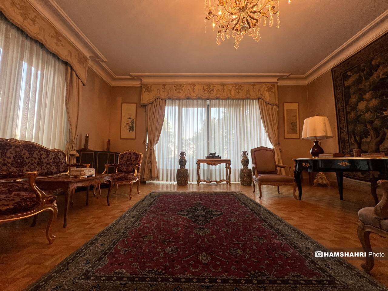 اتاق کار فرح دیبا در کاخ نیاوران